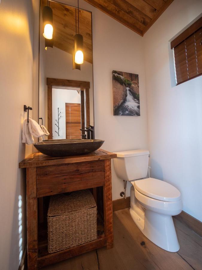 Chic Retreat Indoor Outdoor Fireplace, Private Jacuzzi, Great Location! เอสเทสพาร์ค ภายนอก รูปภาพ